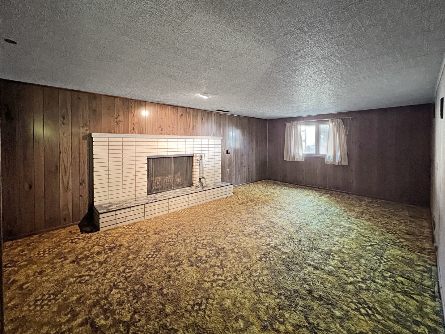 589 Superior Avenue, Calumet City, IL 60409