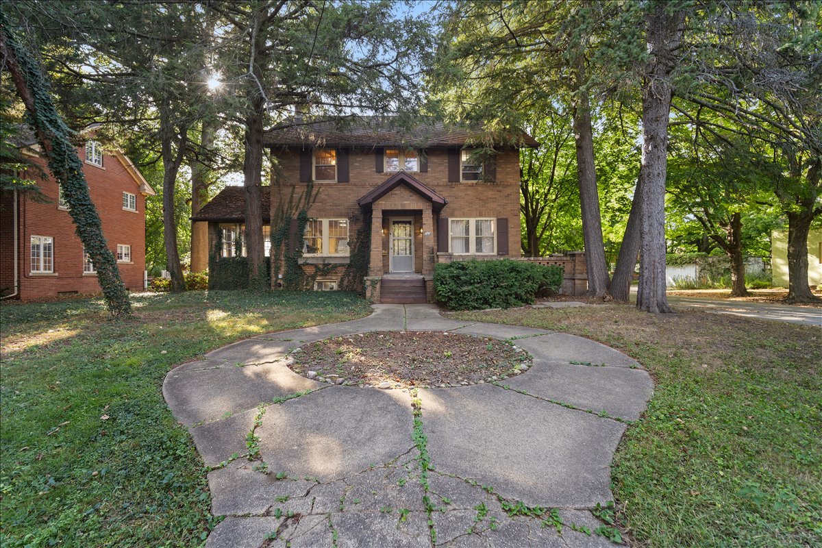 713 Normal Avenue, Normal, IL 61761