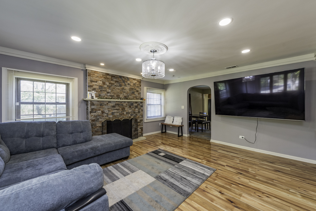 1700 Gideon Avenue, Zion, IL 60099