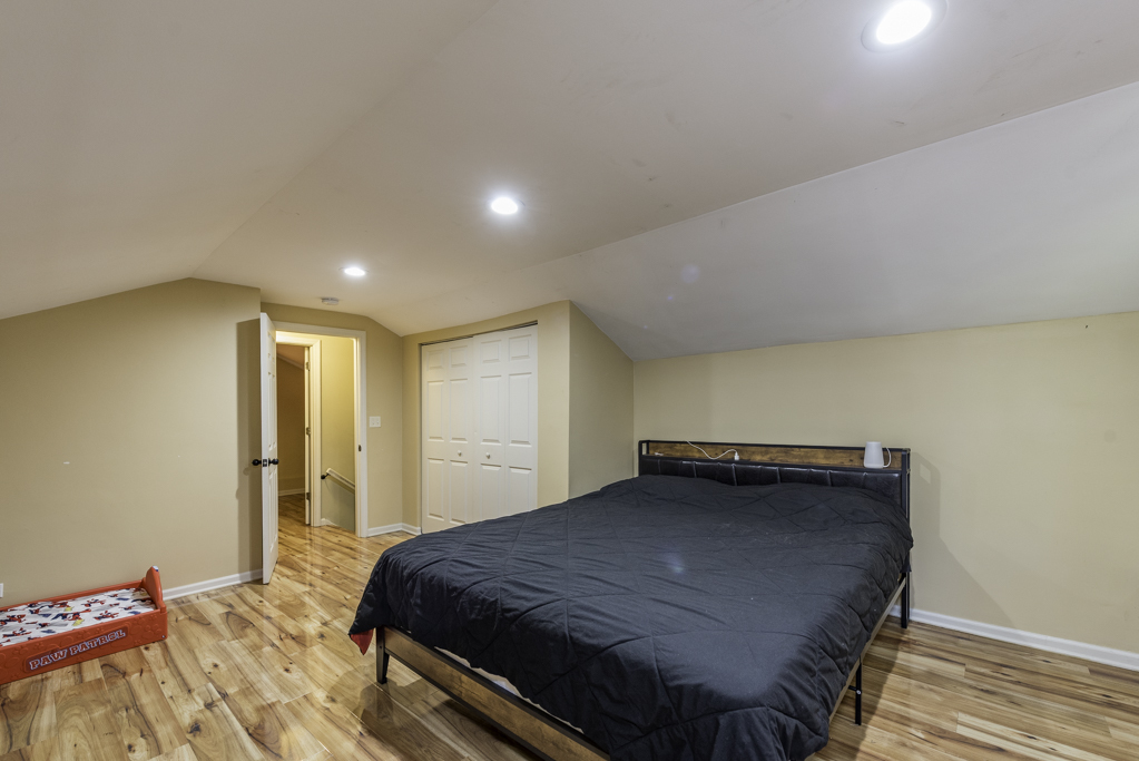 1700 Gideon Avenue, Zion, IL 60099