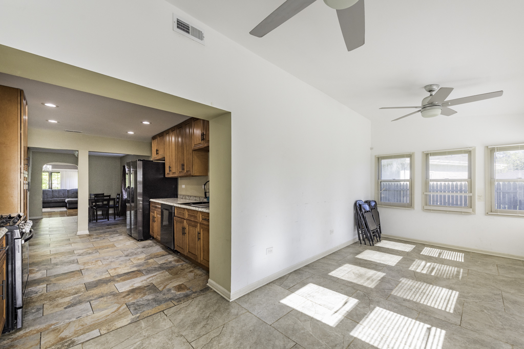 1700 Gideon Avenue, Zion, IL 60099