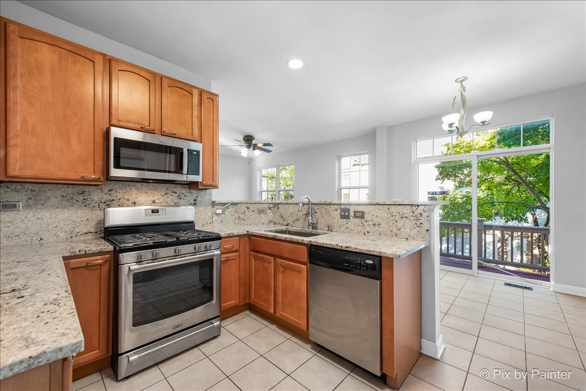 1128 Bartholdi Court #1128, Carol Stream, IL 60188