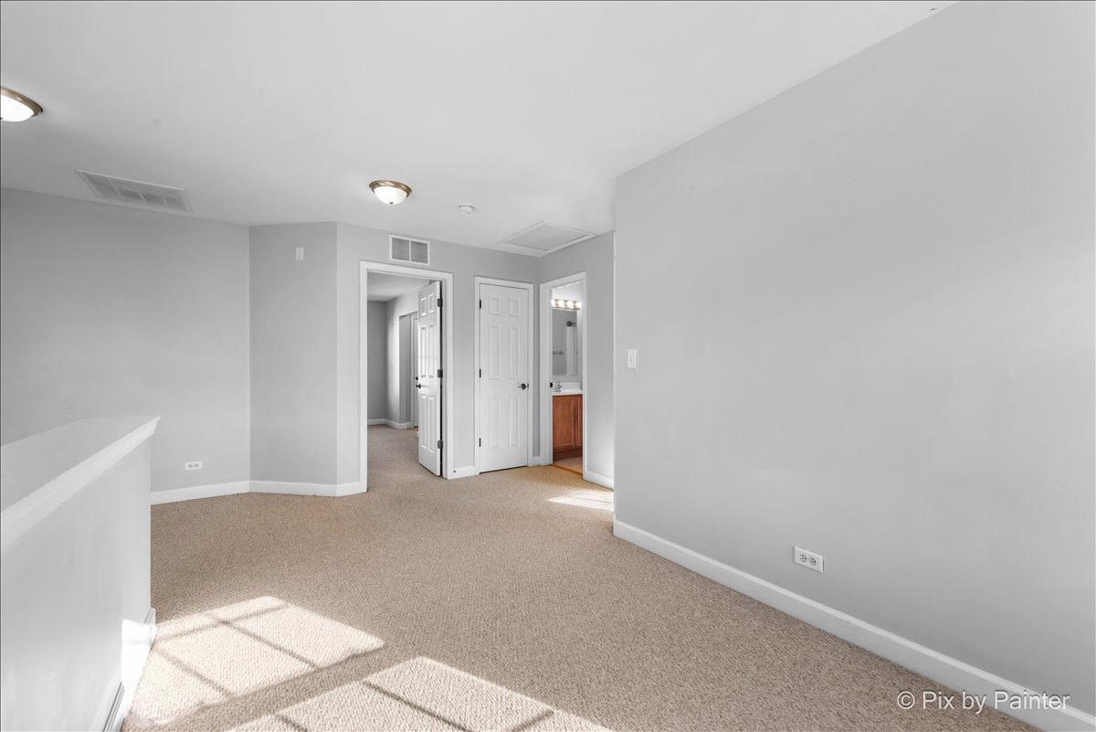 1128 Bartholdi Court #1128, Carol Stream, IL 60188
