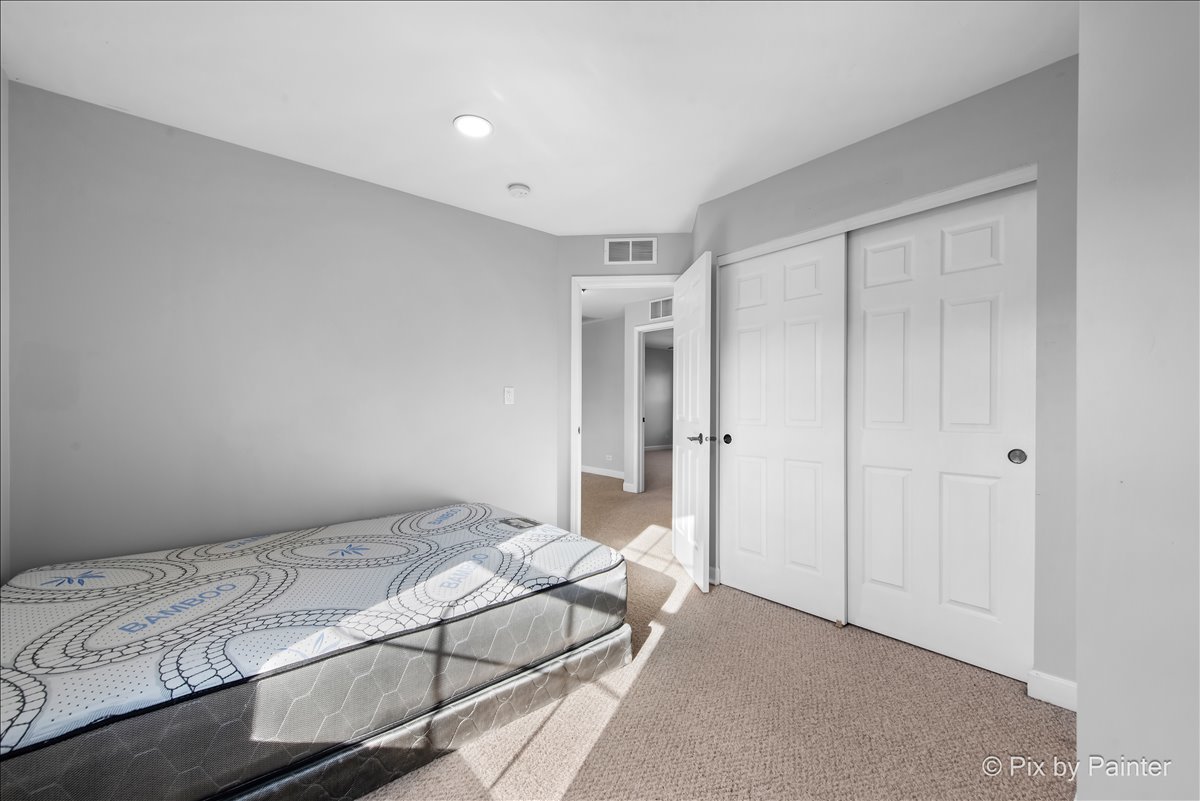 1128 Bartholdi Court #1128, Carol Stream, IL 60188