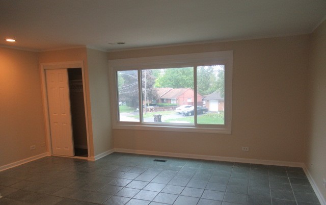 77 Mionske Drive, Lake Zurich, IL 60047