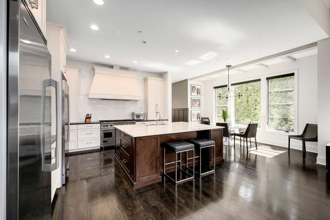 31 CONCORD Drive, Oak Brook, IL 60523