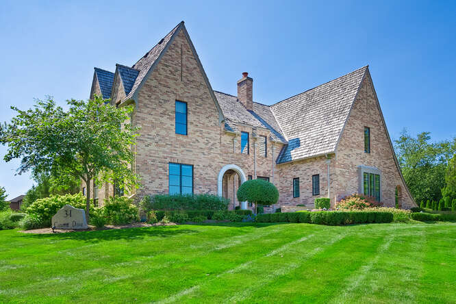 31 CONCORD Drive, Oak Brook, IL 60523