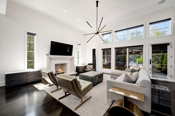 31 CONCORD Drive, Oak Brook, IL 60523