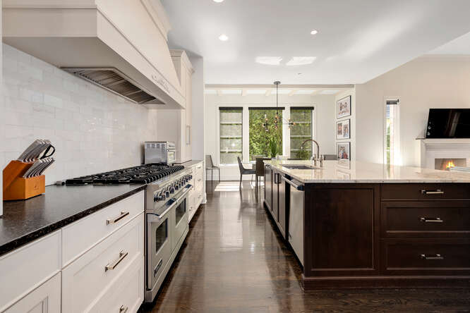 31 CONCORD Drive, Oak Brook, IL 60523