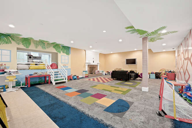 31 CONCORD Drive, Oak Brook, IL 60523