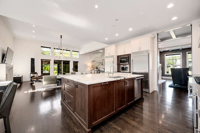 31 CONCORD Drive, Oak Brook, IL 60523