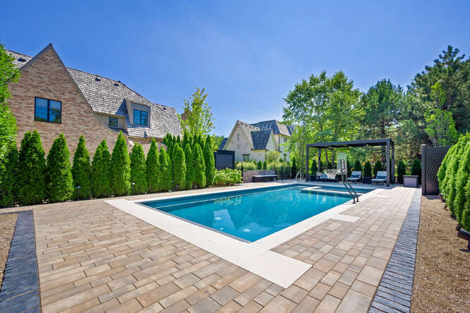 31 CONCORD Drive, Oak Brook, IL 60523