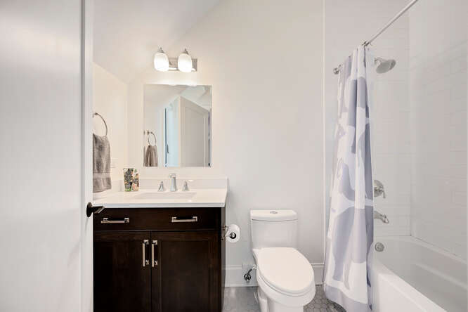 31 CONCORD Drive, Oak Brook, IL 60523