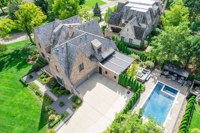 31 CONCORD Drive, Oak Brook, IL 60523