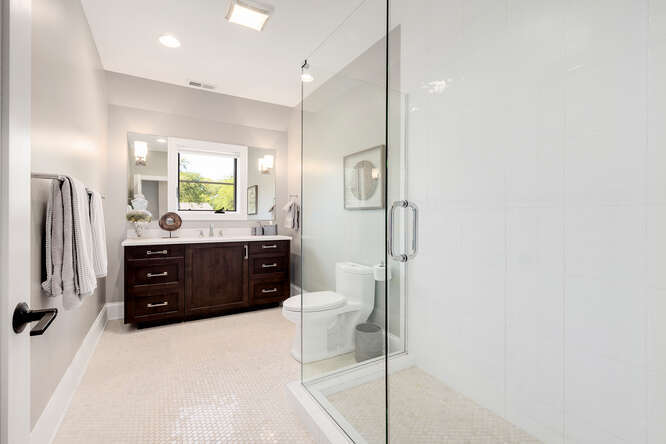 31 CONCORD Drive, Oak Brook, IL 60523