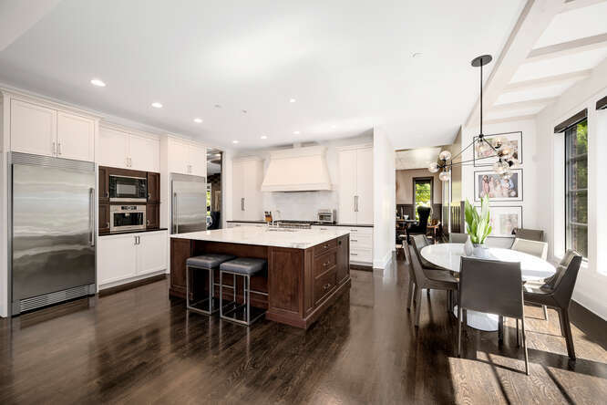 31 CONCORD Drive, Oak Brook, IL 60523