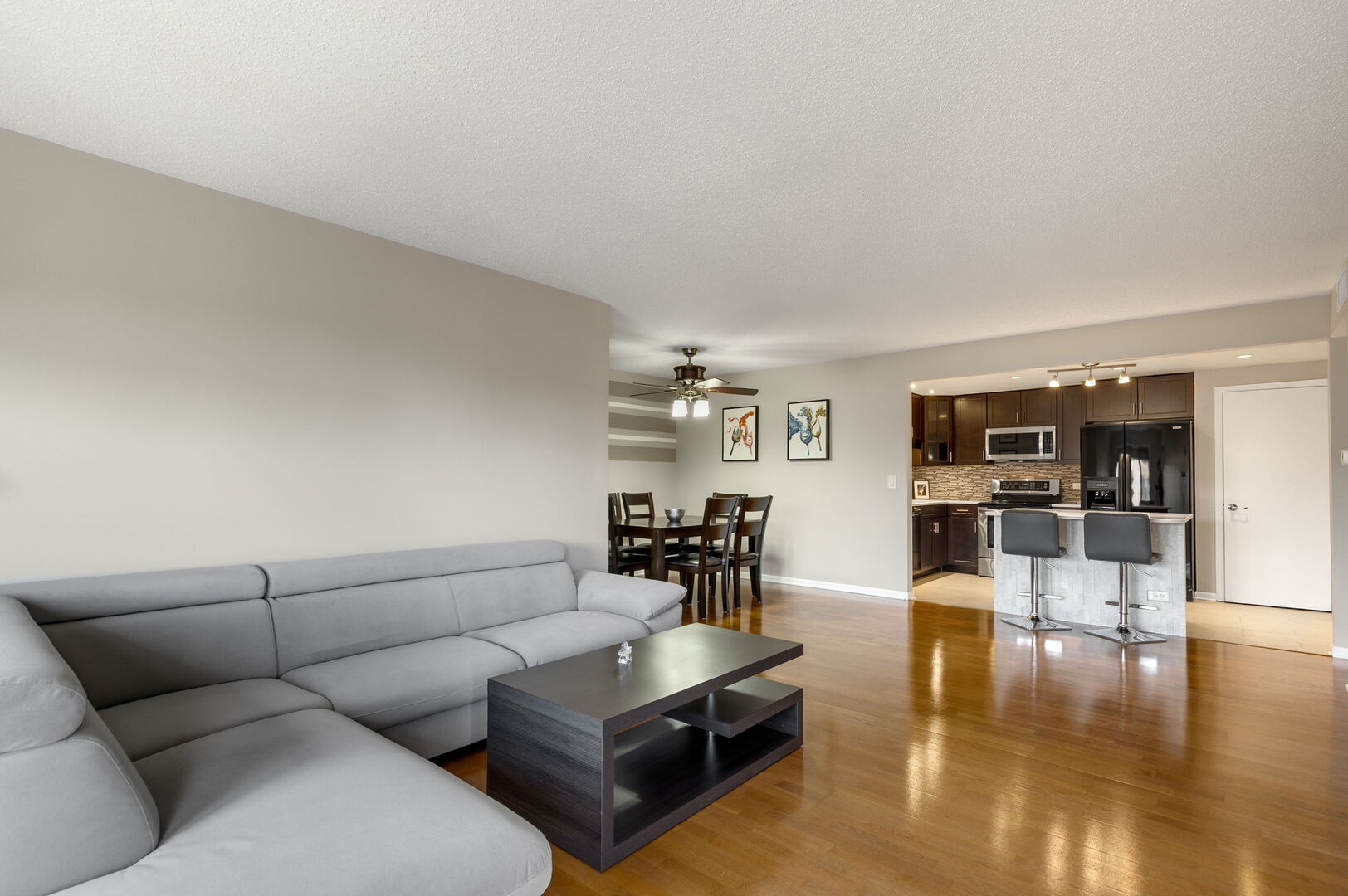 905 Center Street #507, Des Plaines, IL 60016
