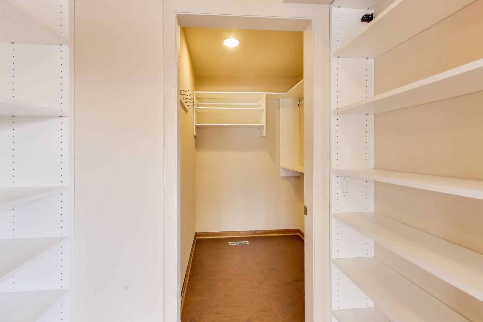 13844 Mettawa Lane, Mettawa, IL 60045