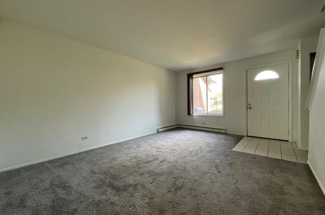 1S266 Dillon Lane, Villa Park, IL 60181