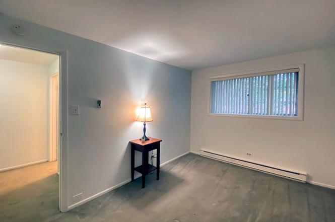 1S266 Dillon Lane, Villa Park, IL 60181