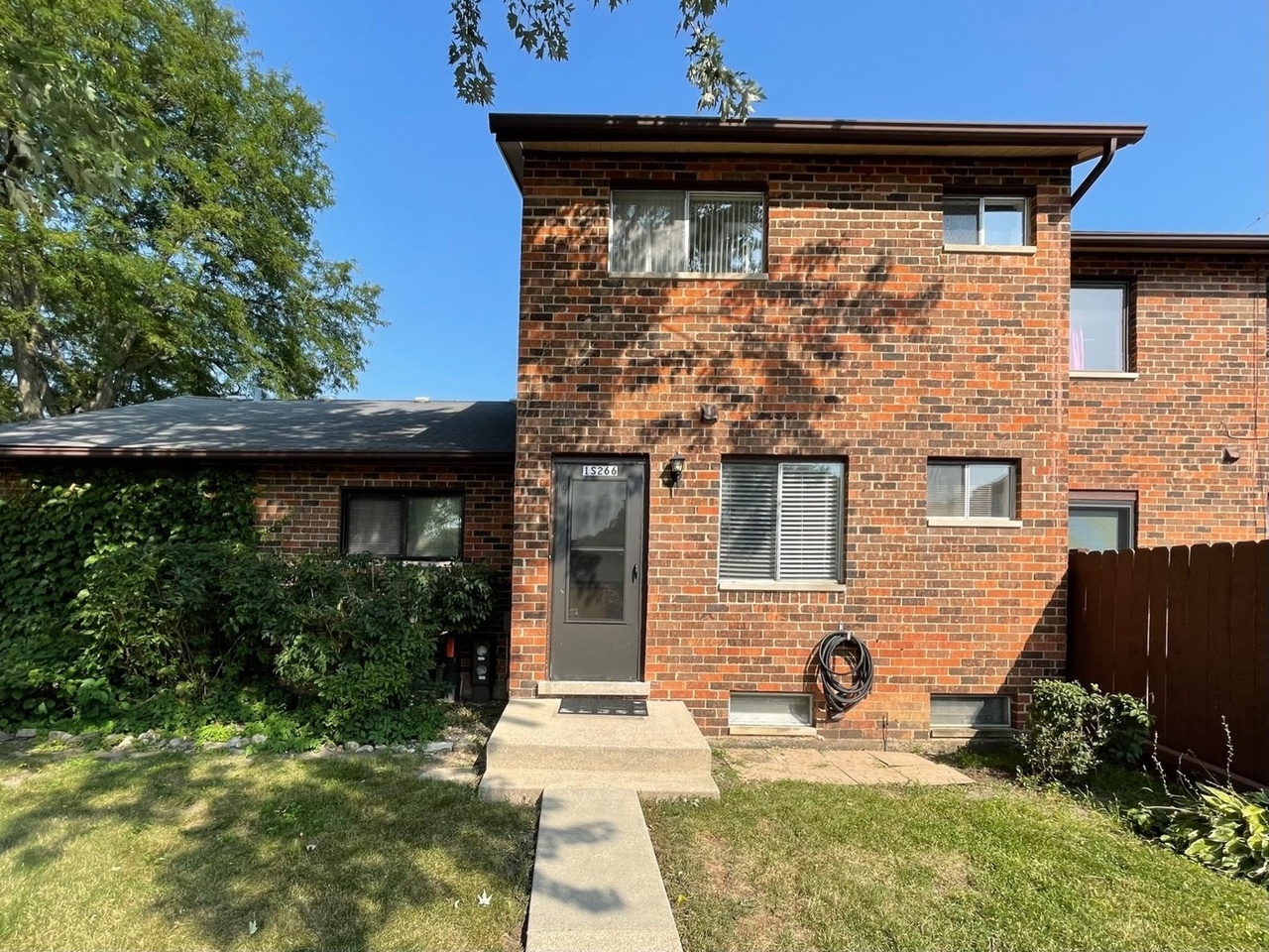 1S266 Dillon Lane, Villa Park, IL 60181