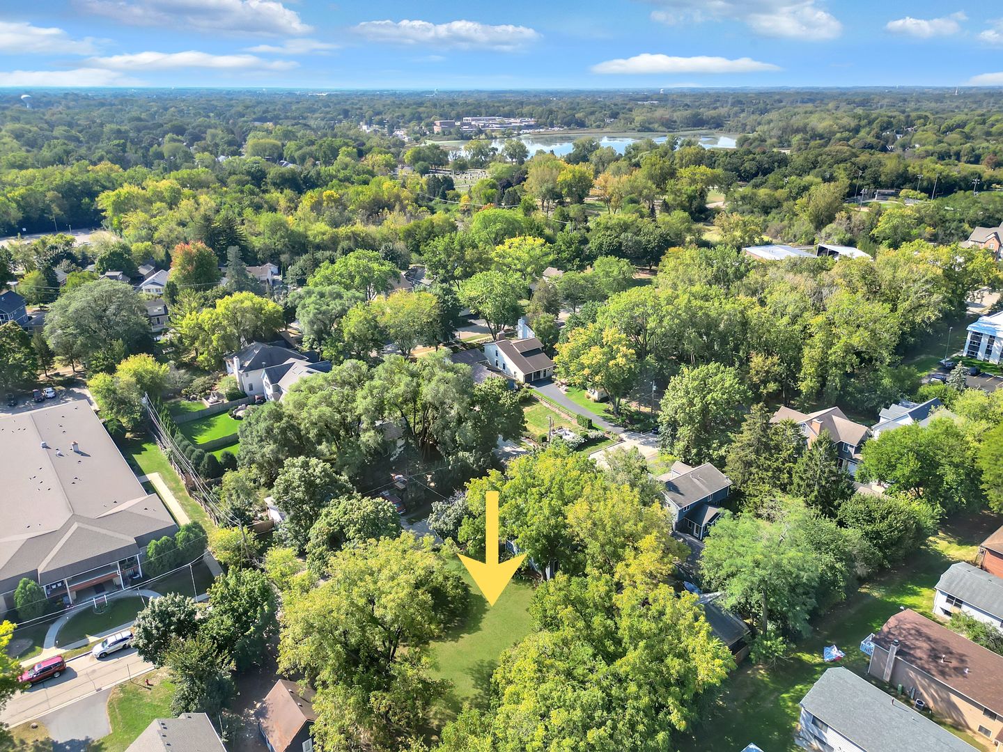 212 W Ellis Avenue, Libertyville, IL 60048