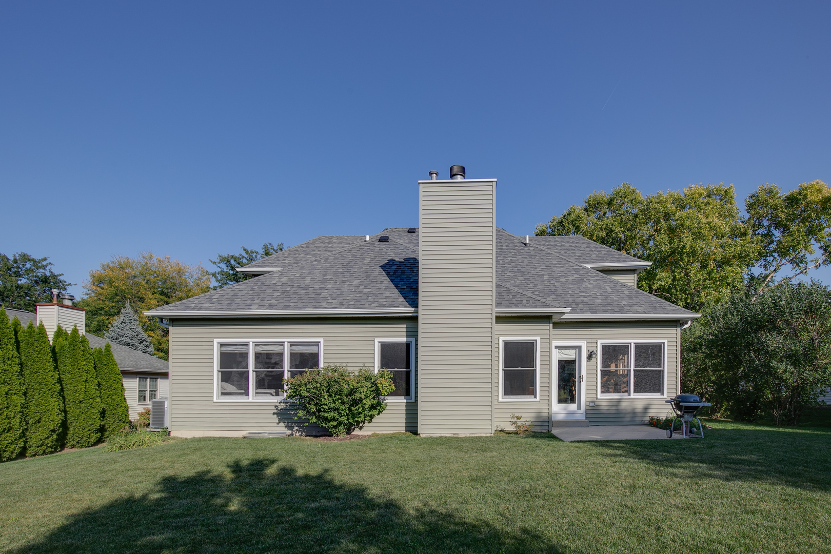 855 Ayers Street, Bolingbrook, IL 60440