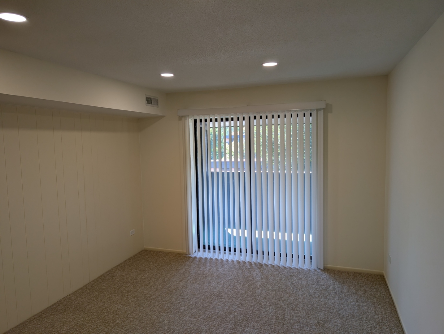 1295 N Sterling Avenue #212, Palatine, IL 60067