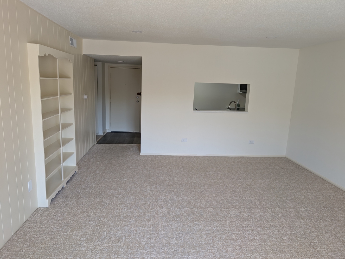 1295 N Sterling Avenue #212, Palatine, IL 60067