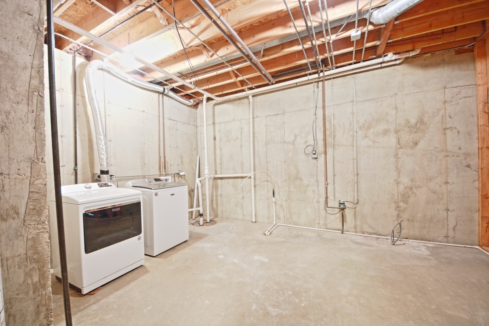 20 Echo Hill, Lake In The Hills, IL 60156