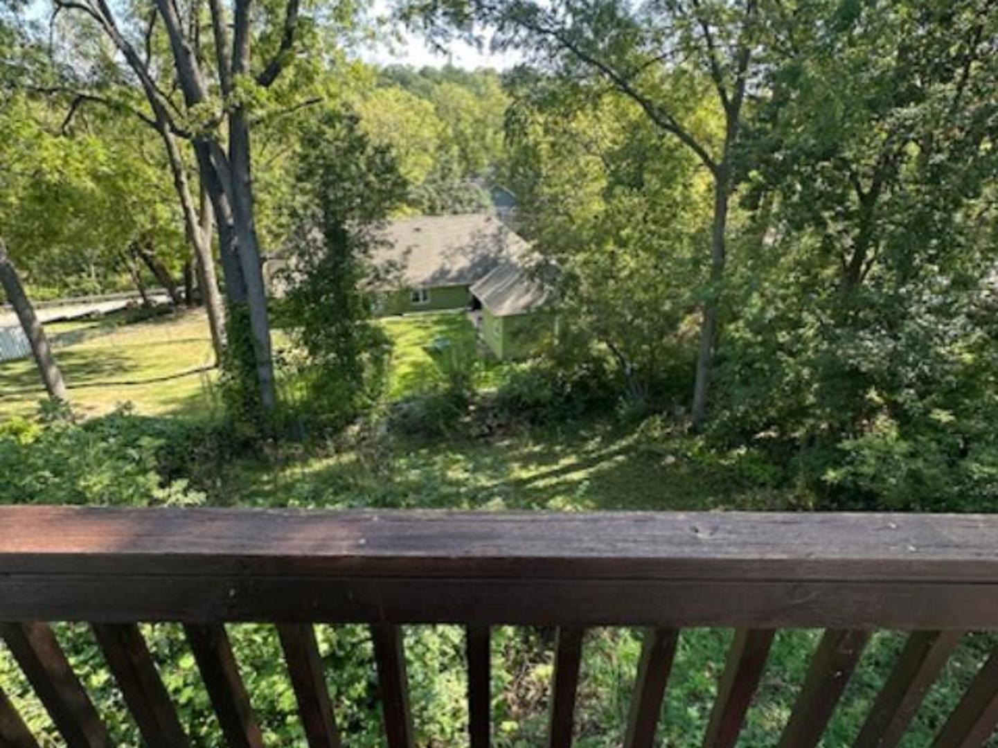 20 Echo Hill, Lake In The Hills, IL 60156