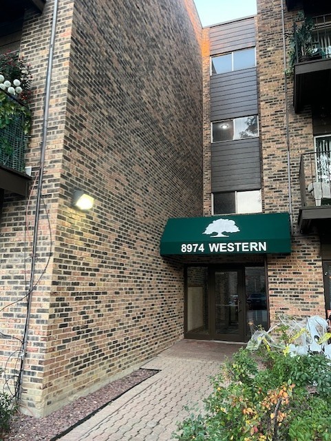 8974 Western Drive #205, Des Plaines, IL 60016