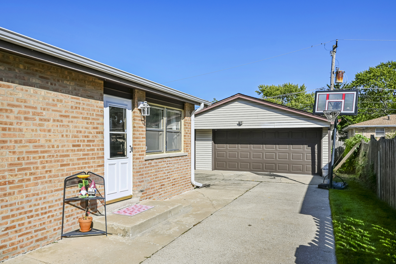 15115 Springfield Avenue, Midlothian, IL 60445