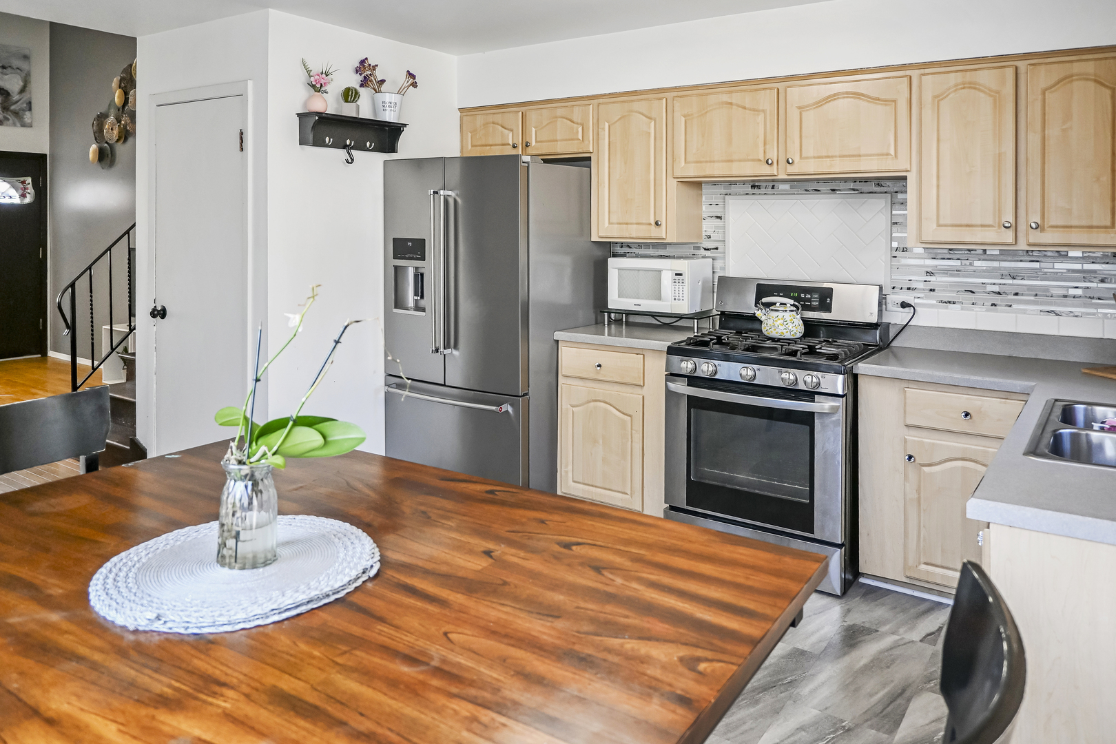 15115 Springfield Avenue, Midlothian, IL 60445