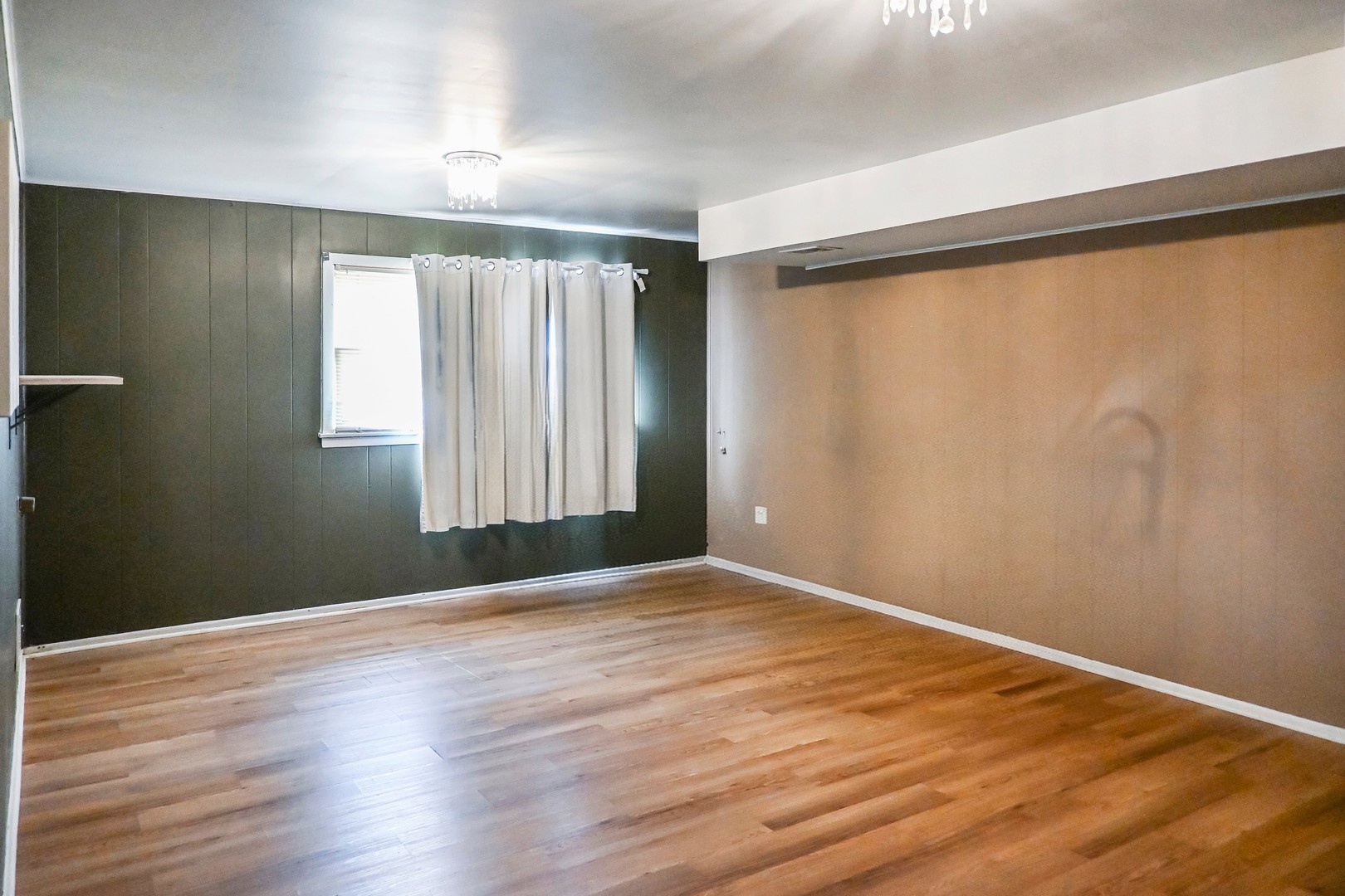 15115 Springfield Avenue, Midlothian, IL 60445