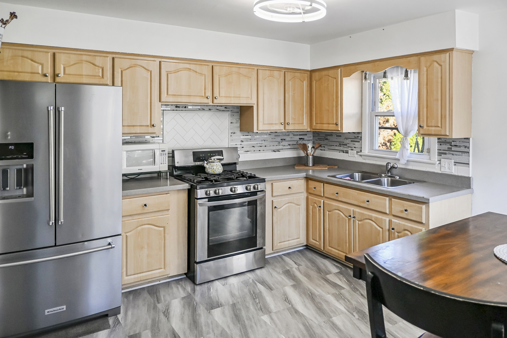 15115 Springfield Avenue, Midlothian, IL 60445