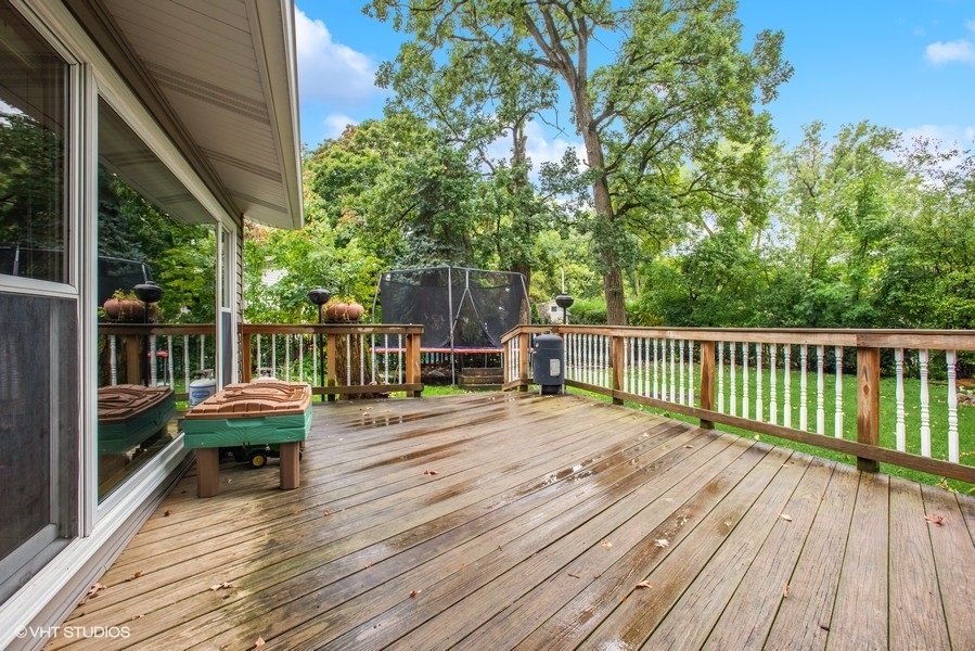 234 S CEDARCREST Drive, Schaumburg, IL 60193