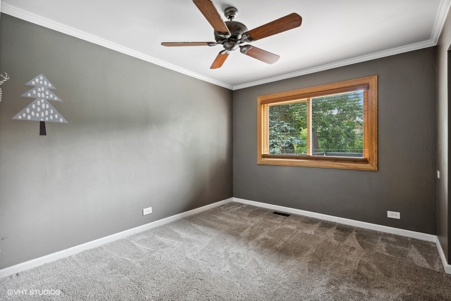 234 S CEDARCREST Drive, Schaumburg, IL 60193
