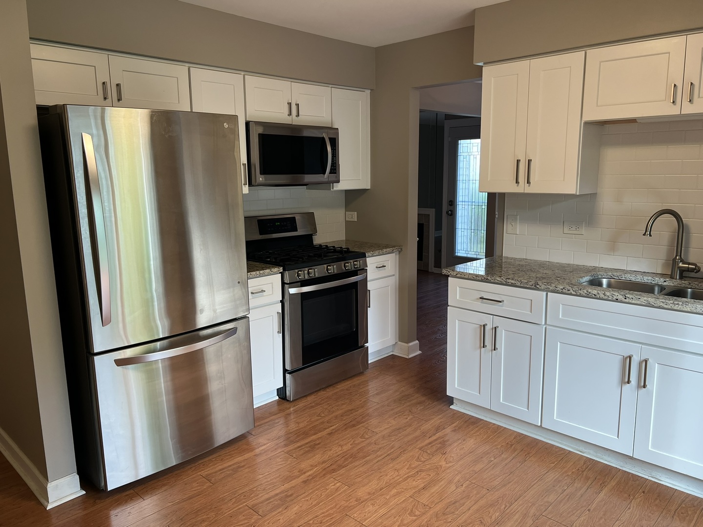1025 Oswego Road, Naperville, IL 60540