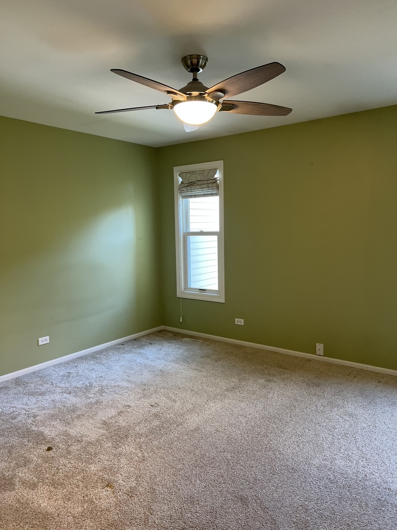 1025 Oswego Road, Naperville, IL 60540