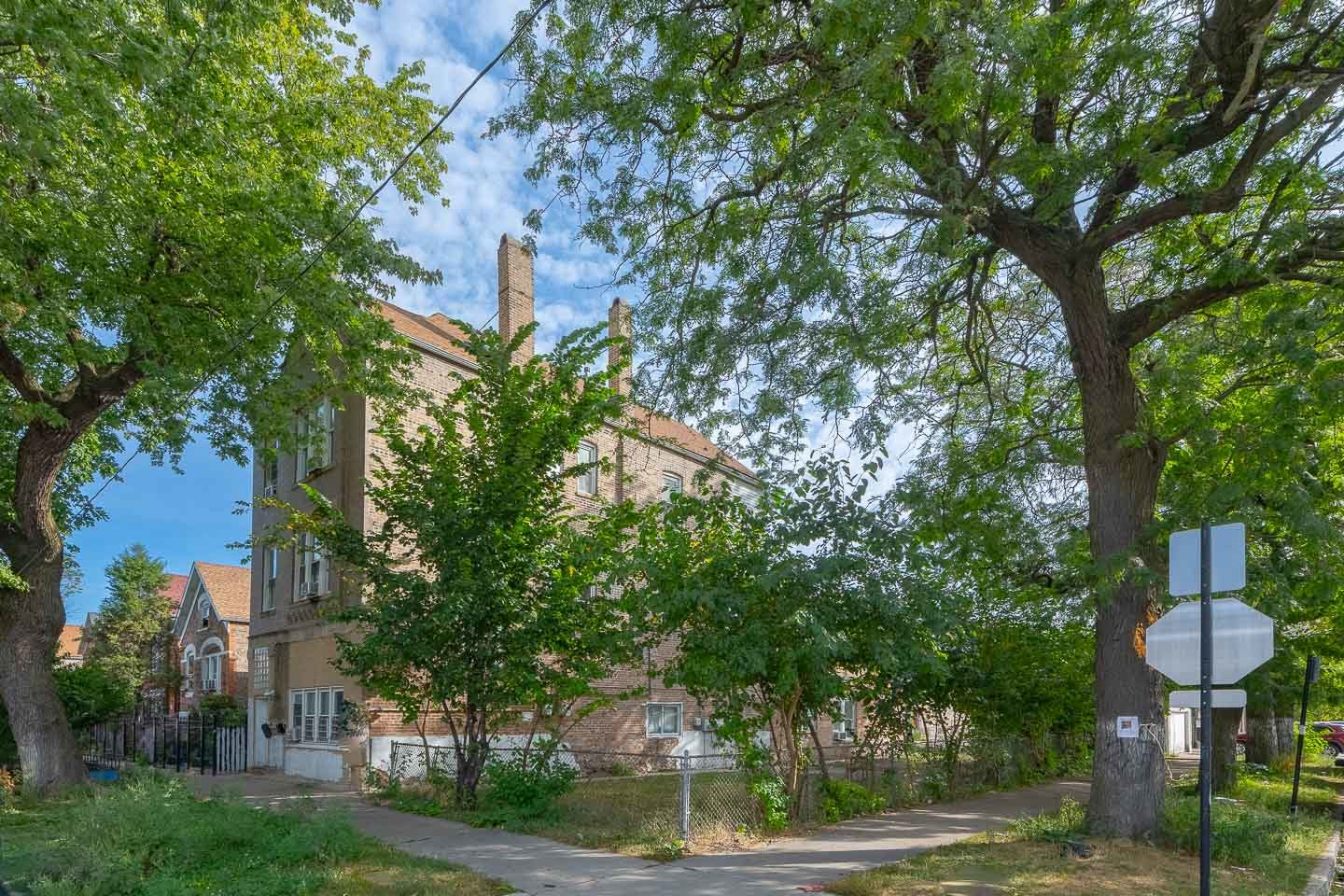 2757 S Homan Avenue, Chicago, IL 60623