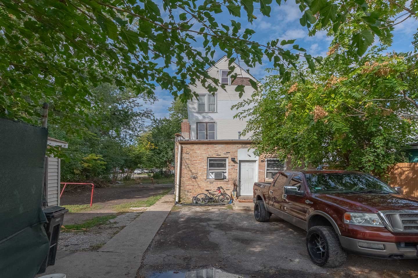 2757 S Homan Avenue, Chicago, IL 60623