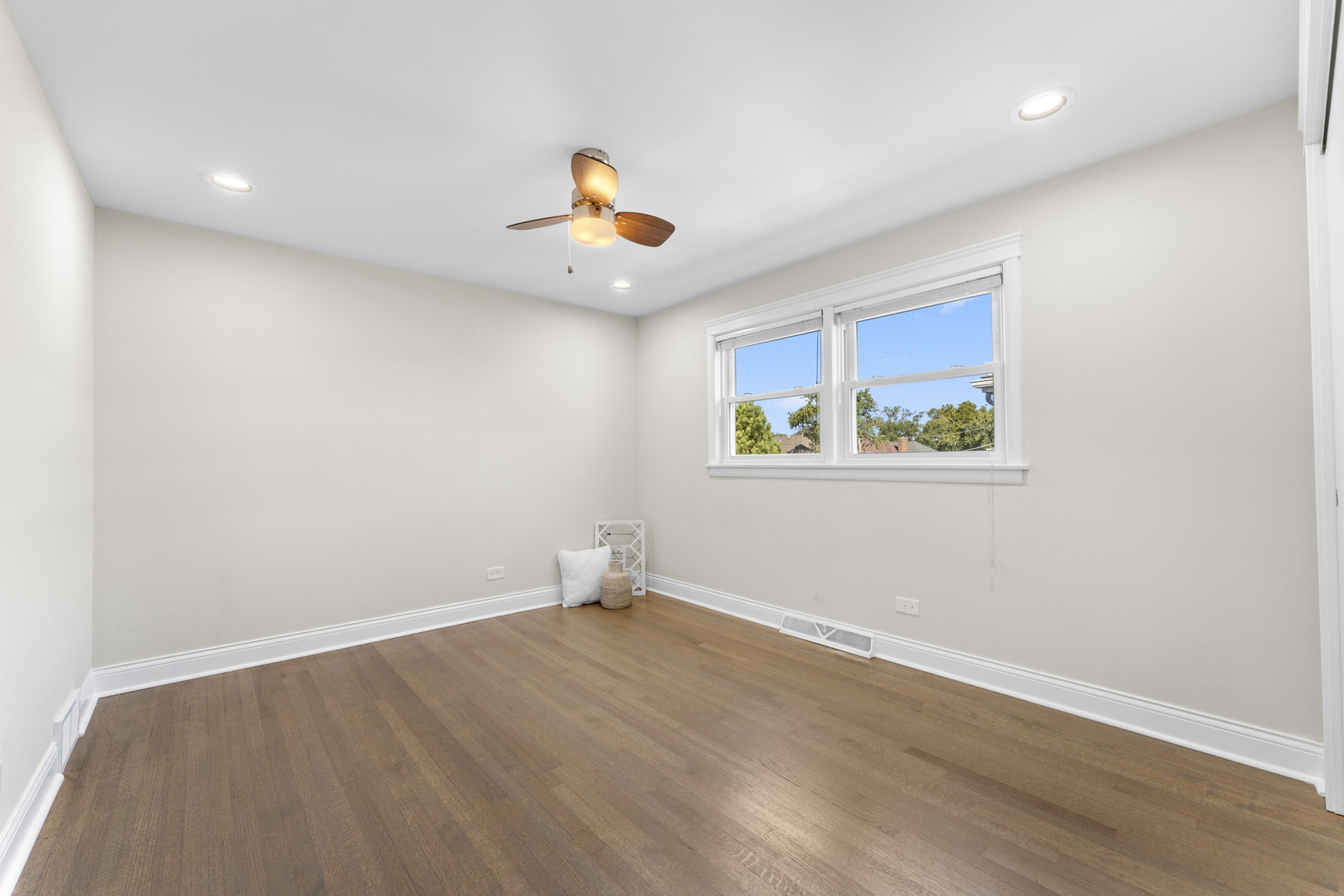 716 N Western Avenue, Park Ridge, IL 60068