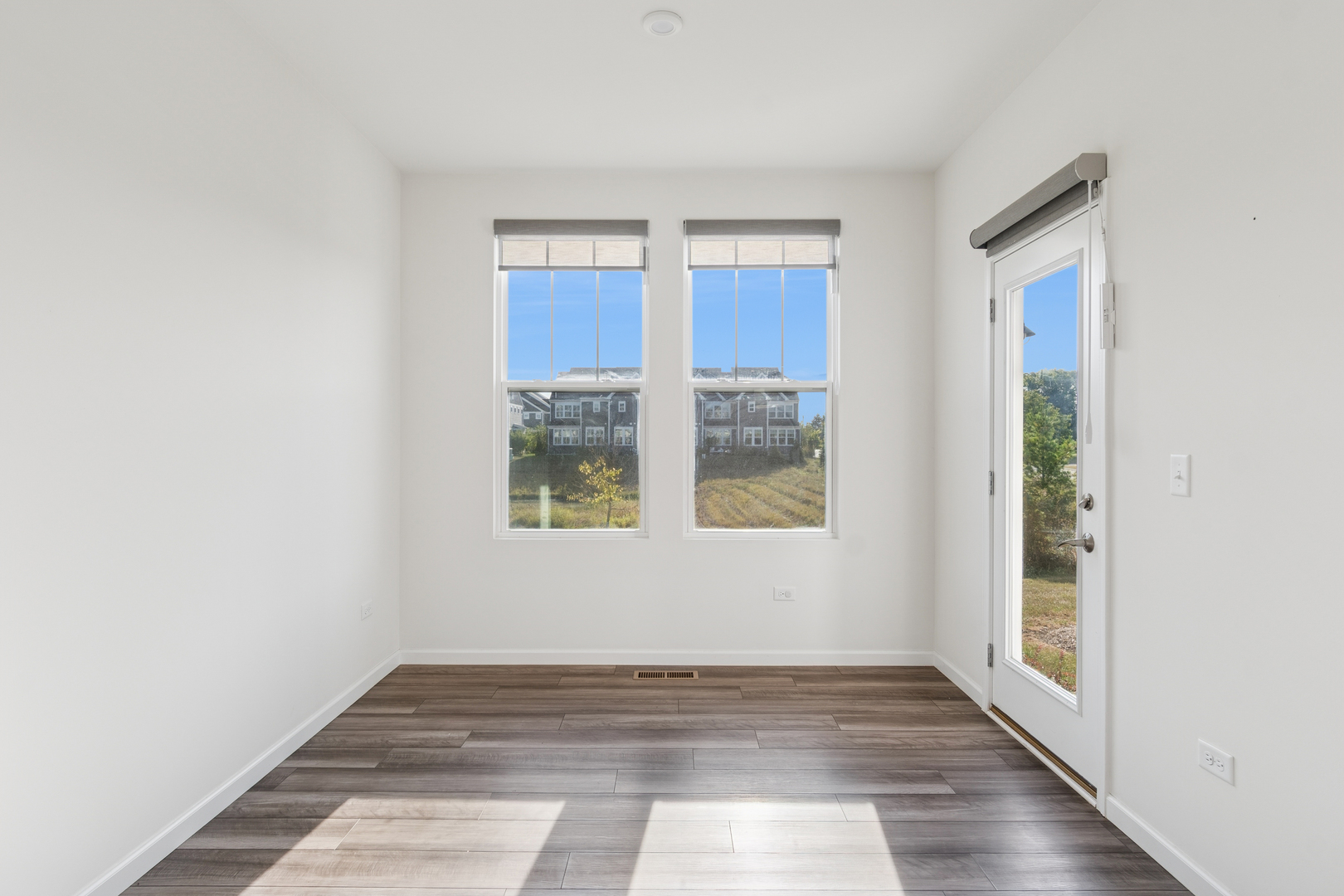 2206 Weatherbee Lane, Naperville, IL 60563