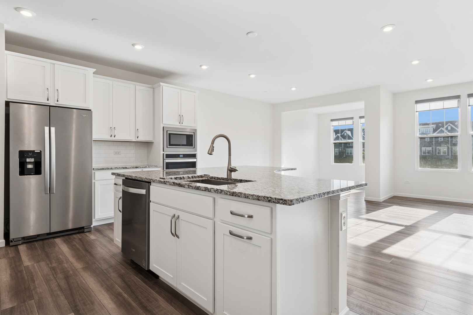 2206 Weatherbee Lane, Naperville, IL 60563