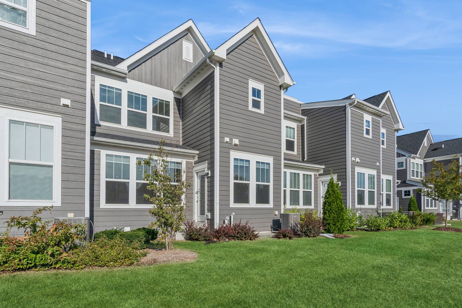 2206 Weatherbee Lane, Naperville, IL 60563