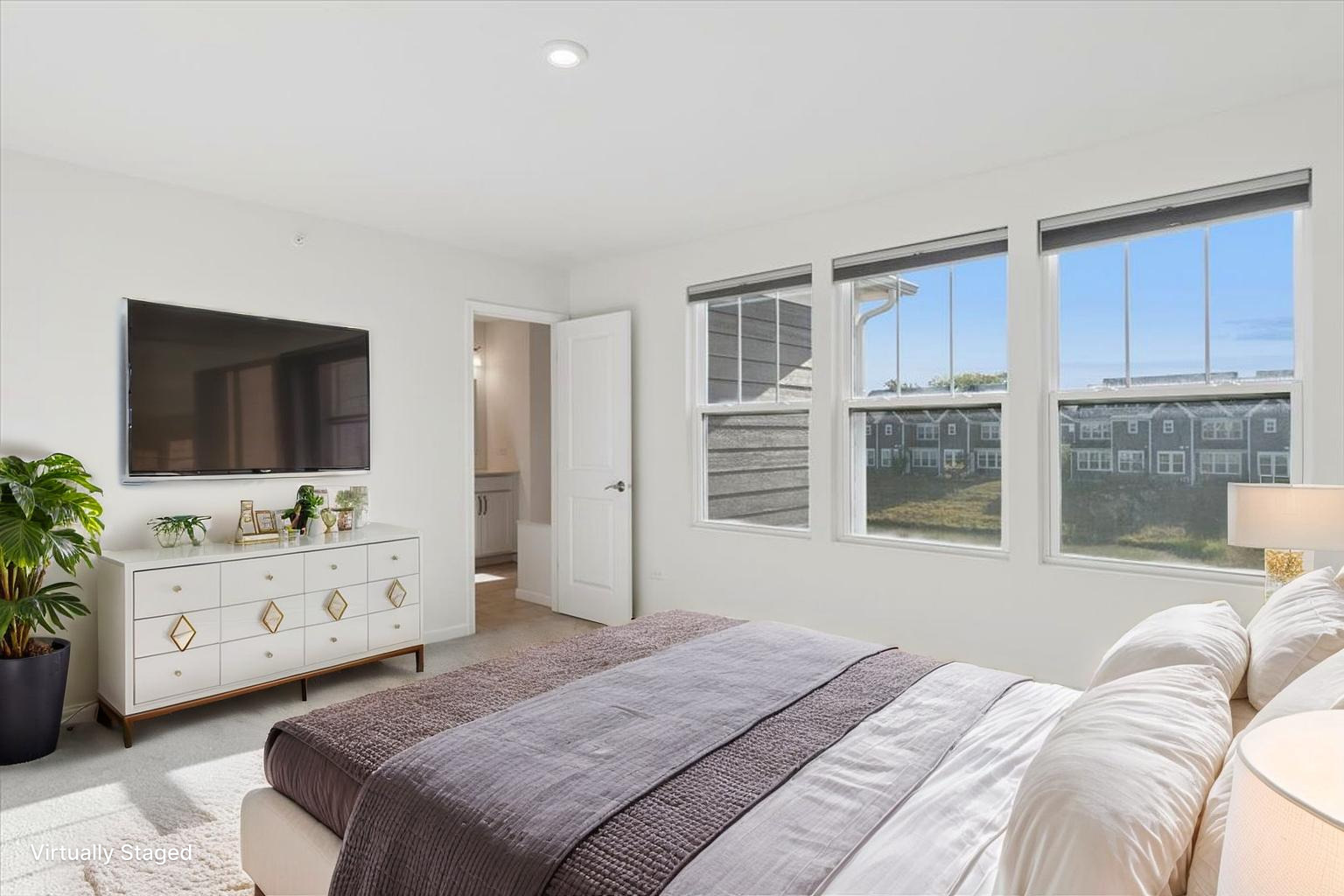 2206 Weatherbee Lane, Naperville, IL 60563