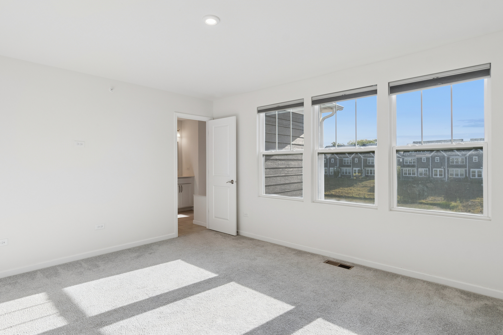 2206 Weatherbee Lane, Naperville, IL 60563