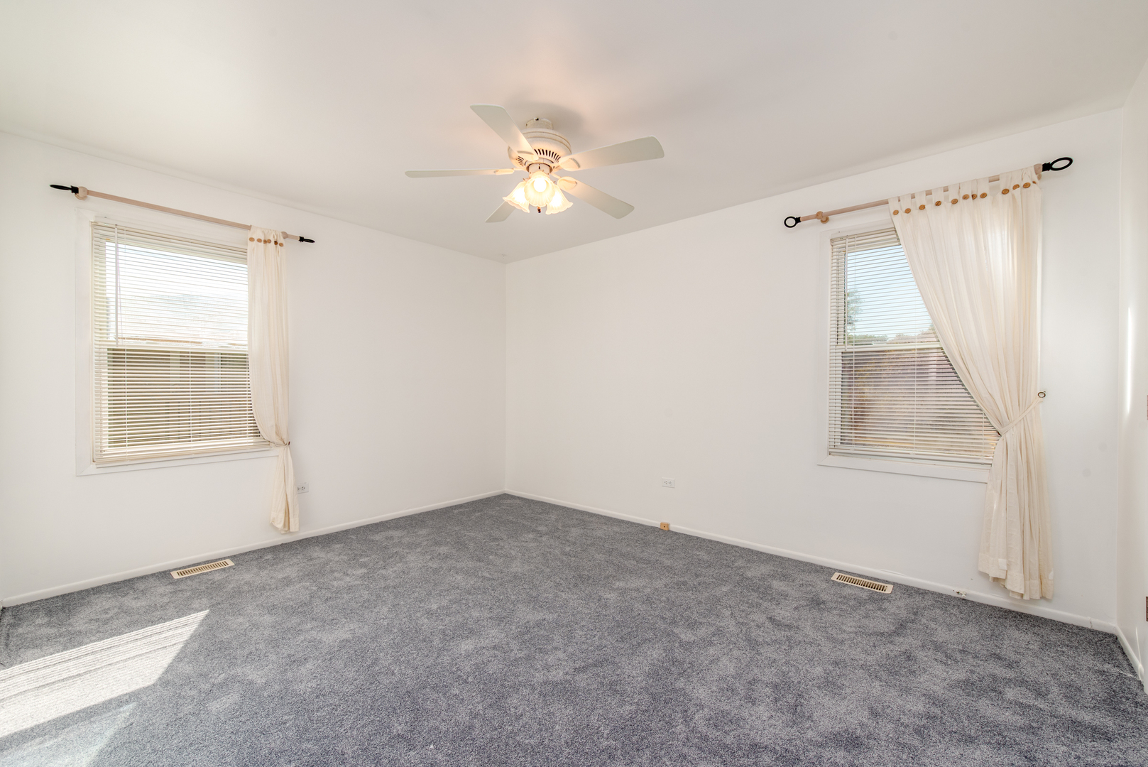 278 Nantucket Harbor #0, Schaumburg, IL 60193