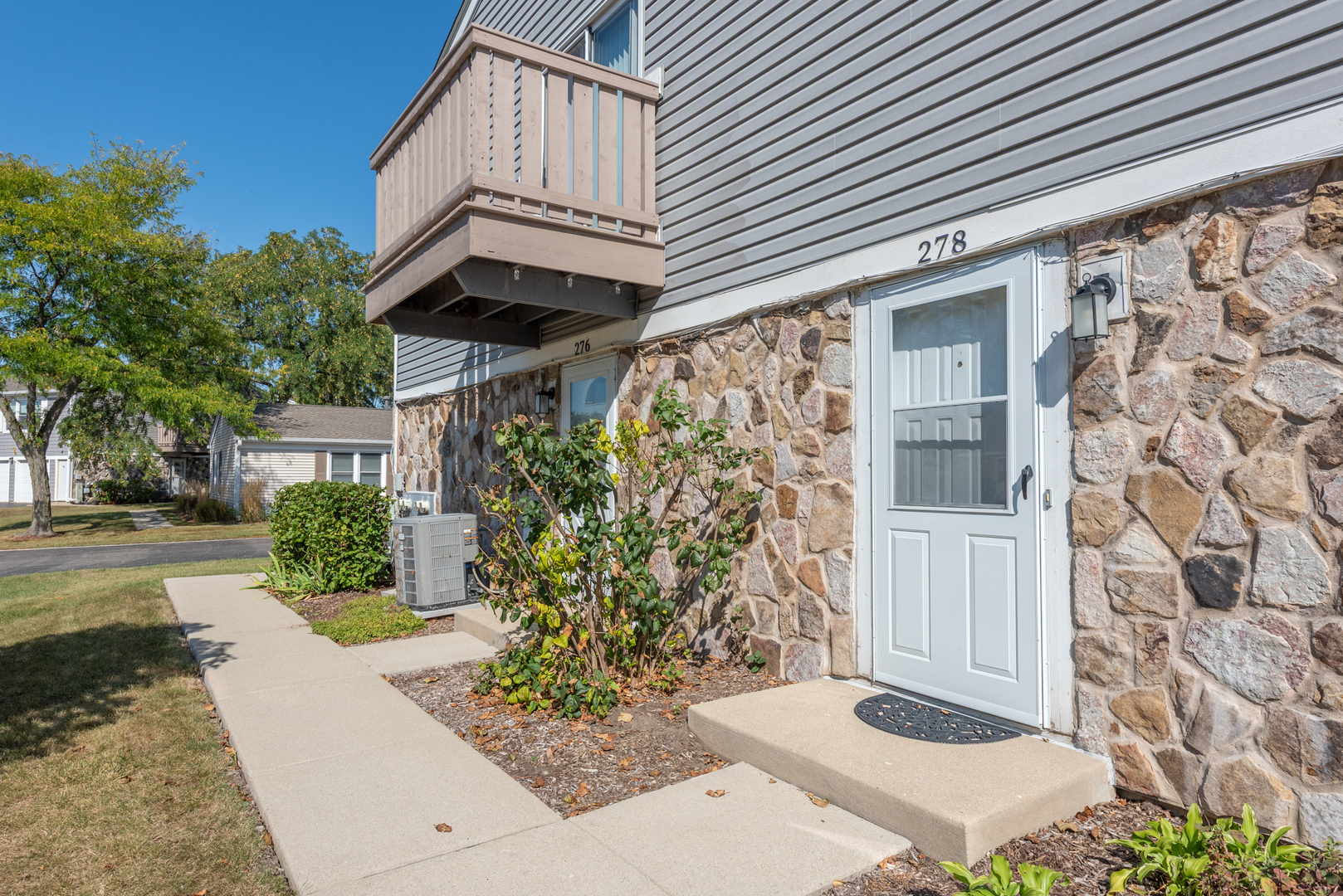 278 Nantucket Harbor #0, Schaumburg, IL 60193